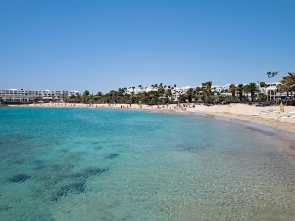 Sunny day at Playa de Las Cucharas, Costa Teguise